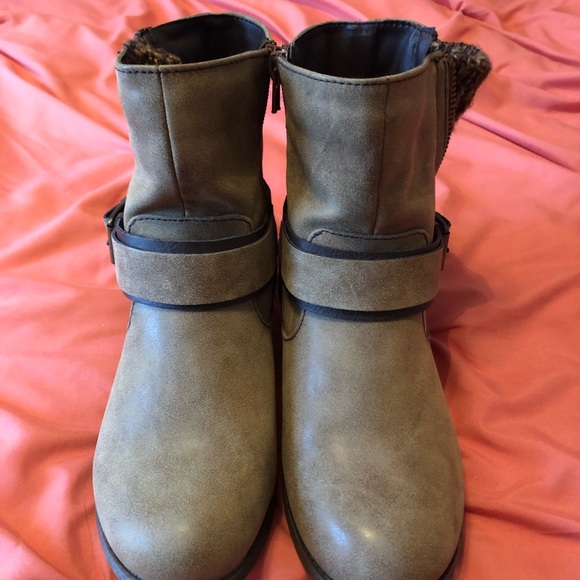 Ankle Sweater Boots - Picture 2 of 5